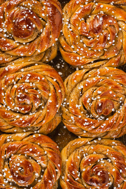 Cardamom bun close up