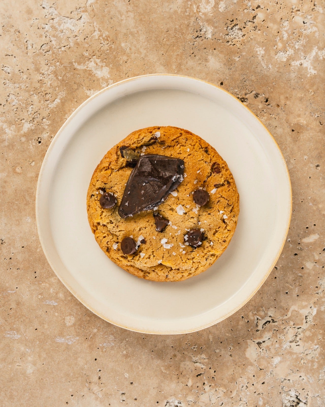 Chocolate chip cookie, top